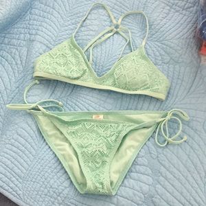 Reef bikini top and bottom 👙
